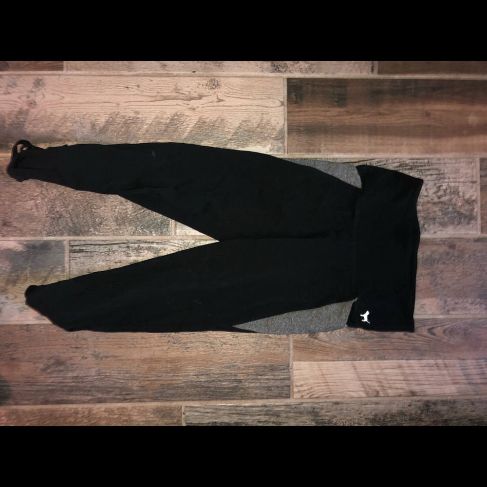 Victoria’s Secret PINK strappy pocket crop